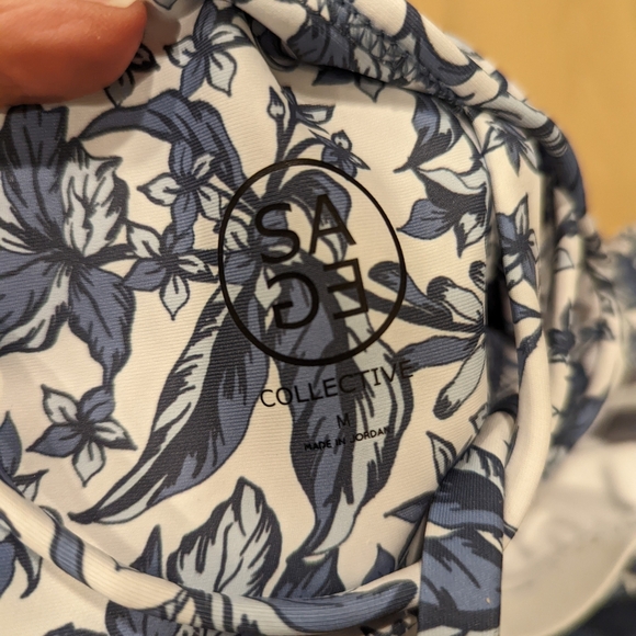 Floral Blue and White Athletic Romper - Picture 4 of 9